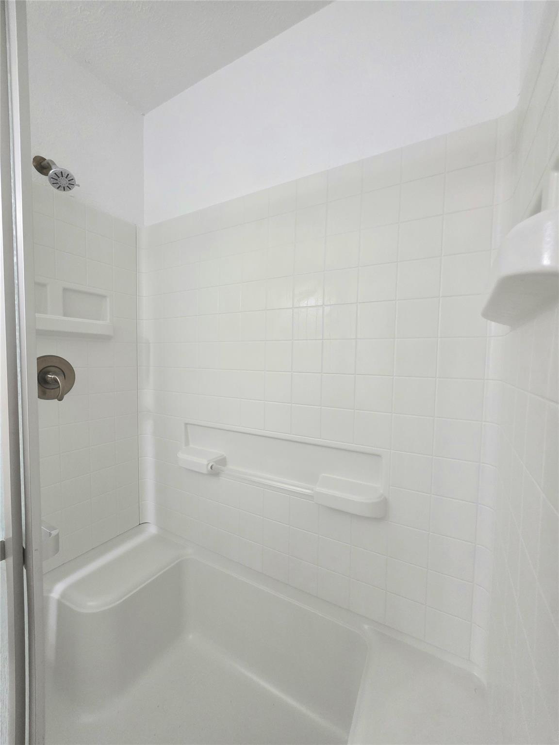 15208 Spring Hill Ln #b Property Photo 14