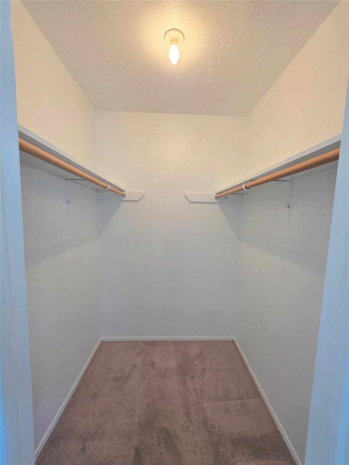 15208 Spring Hill Ln #b Property Photo 15