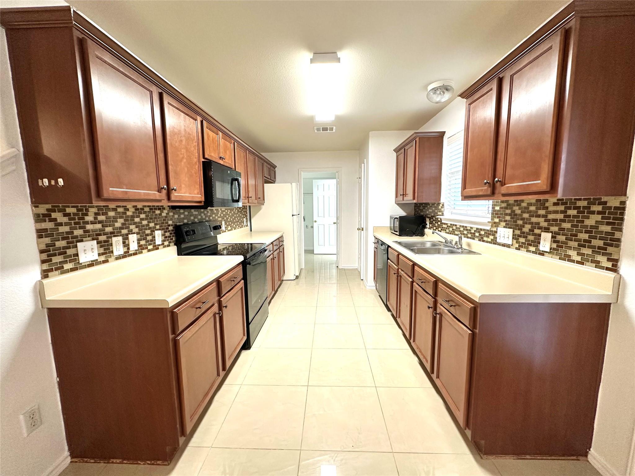 13412 Forest Sage St Property Photo 3