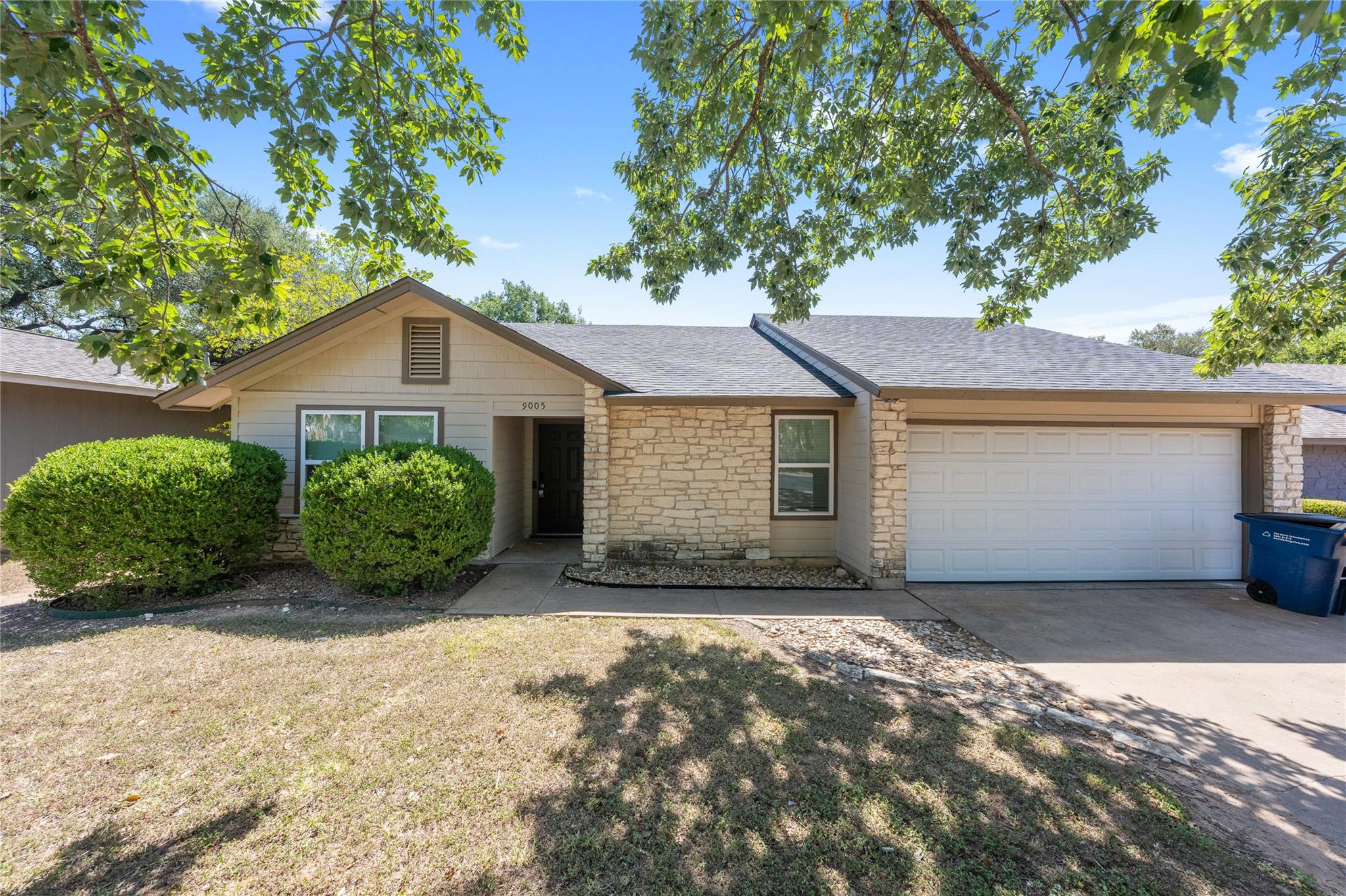 9005 Curlew Dr Property Photo 1