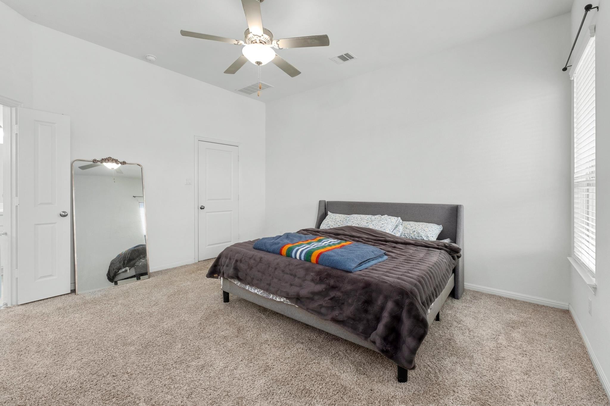 718 Hereford Loop Property Photo 16