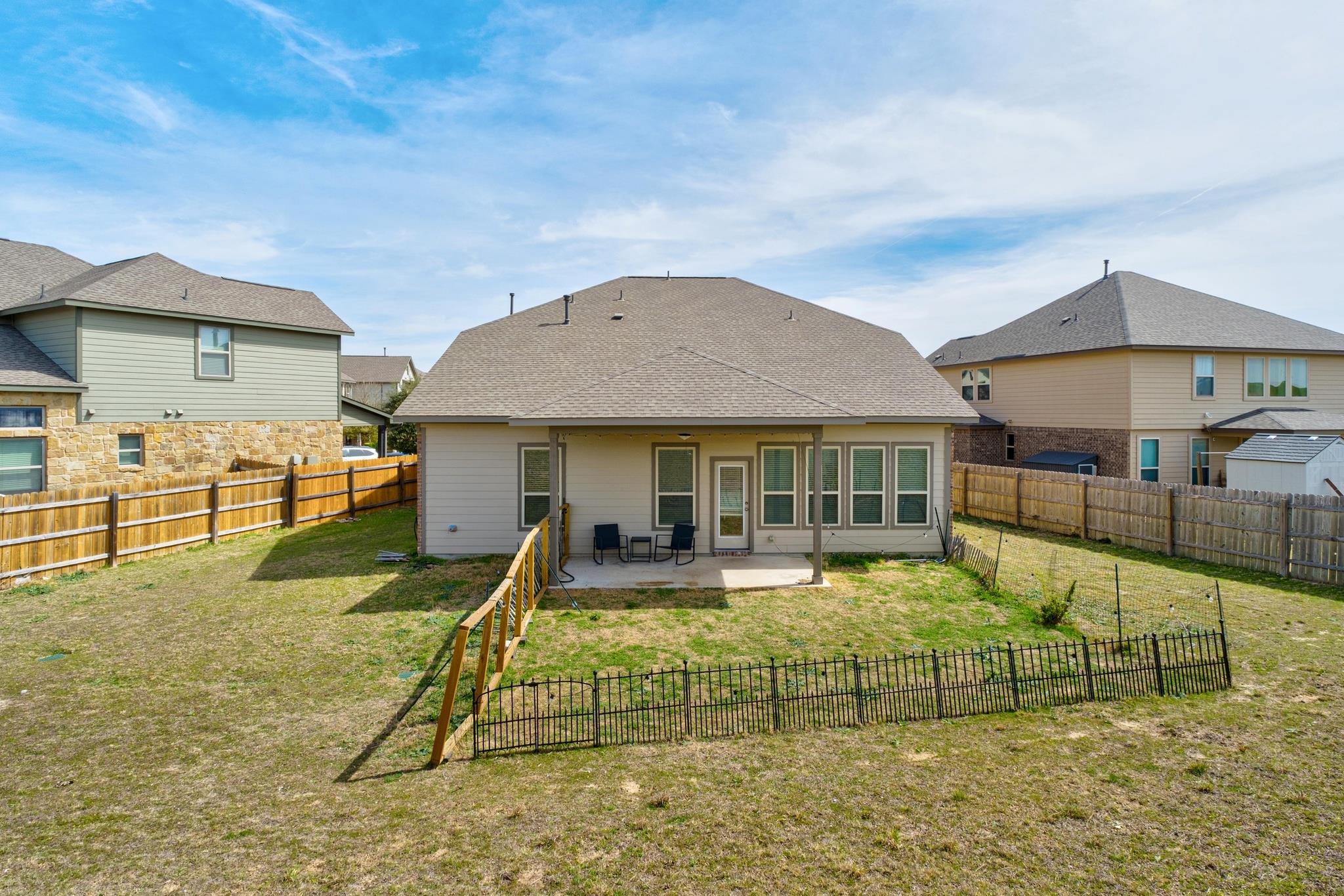718 Hereford Loop Property Photo 29