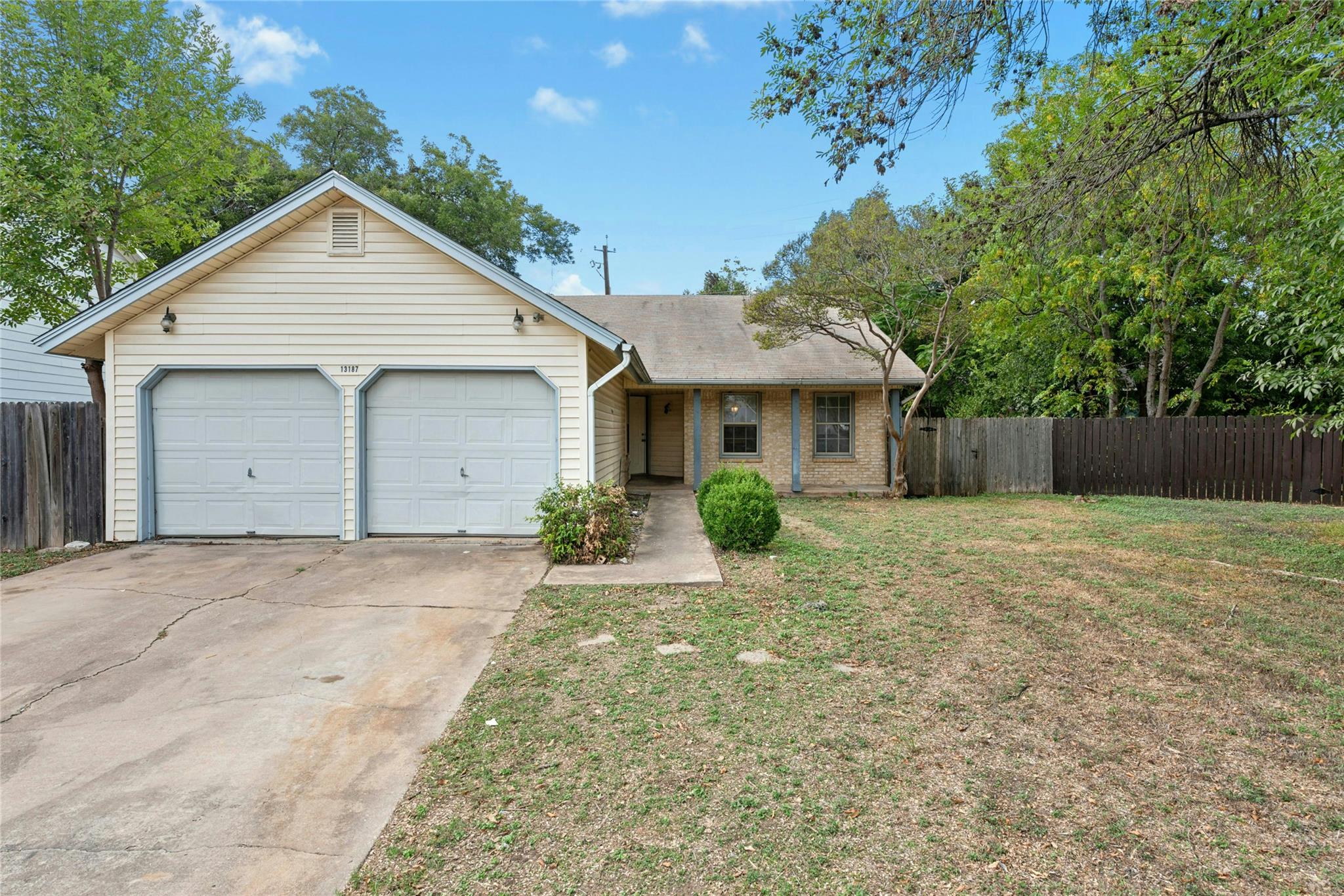 13187 Mill Stone Dr Property Photo 1