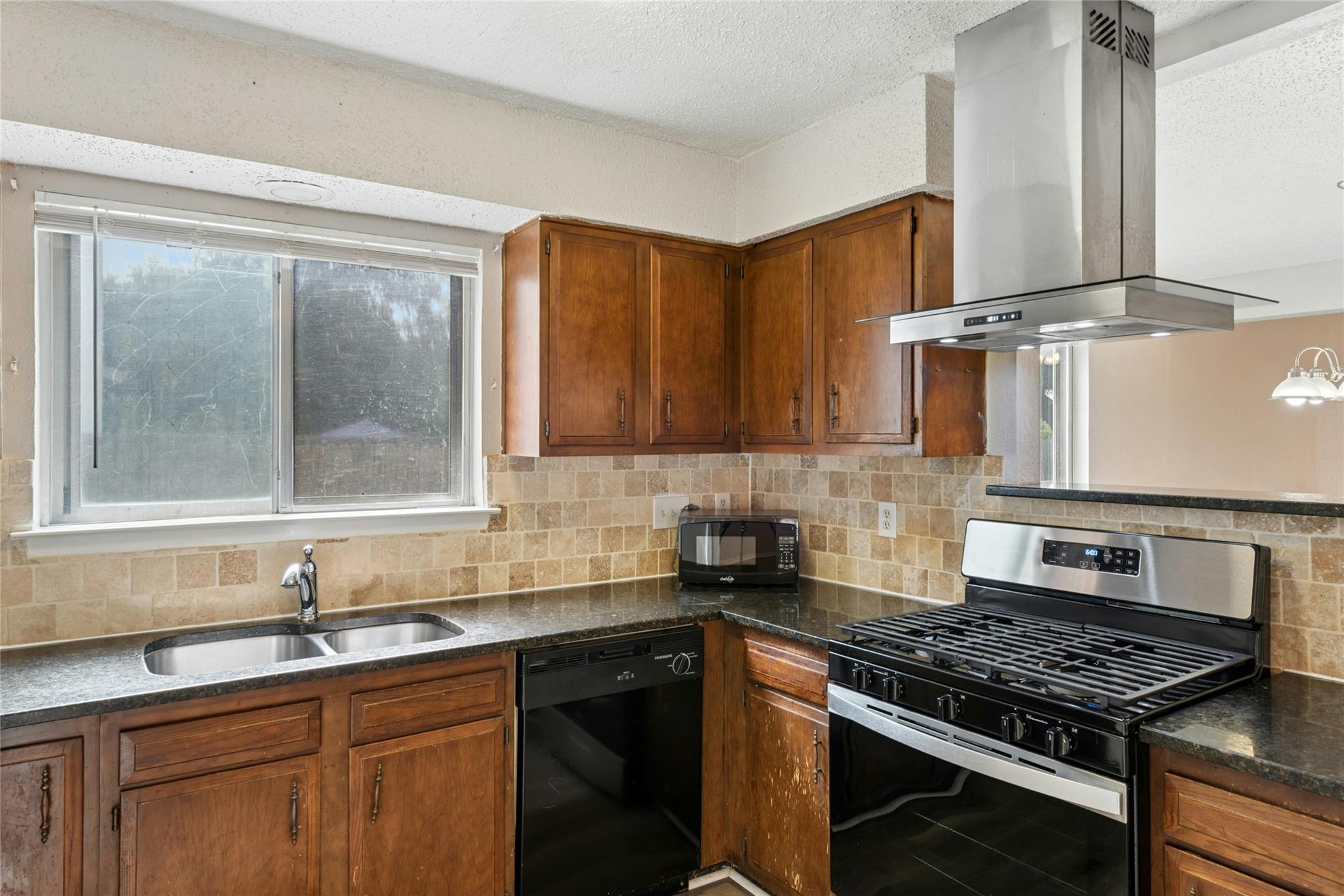 13187 Mill Stone Dr Property Photo 11