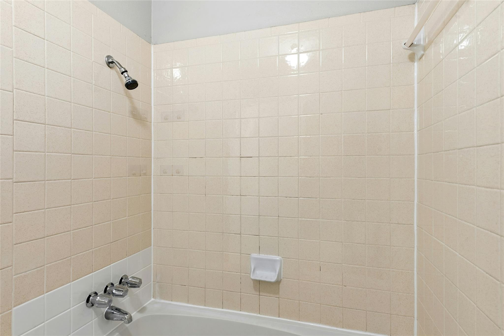 13187 Mill Stone Dr Property Photo 18