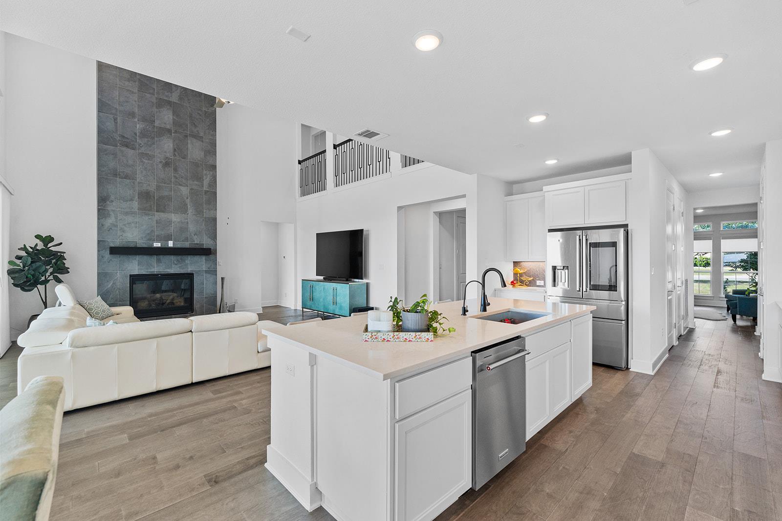 2717 Painted Sky Bnd Property Photo 7
