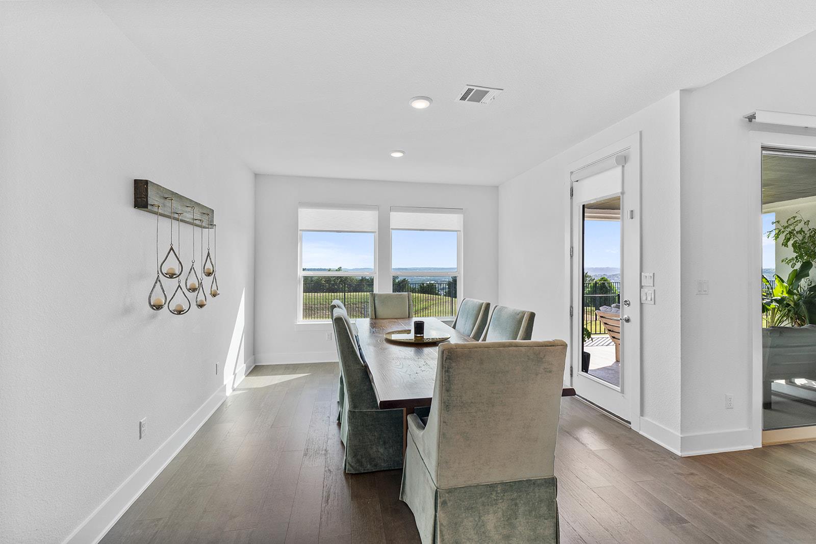 2717 Painted Sky Bnd Property Photo 10