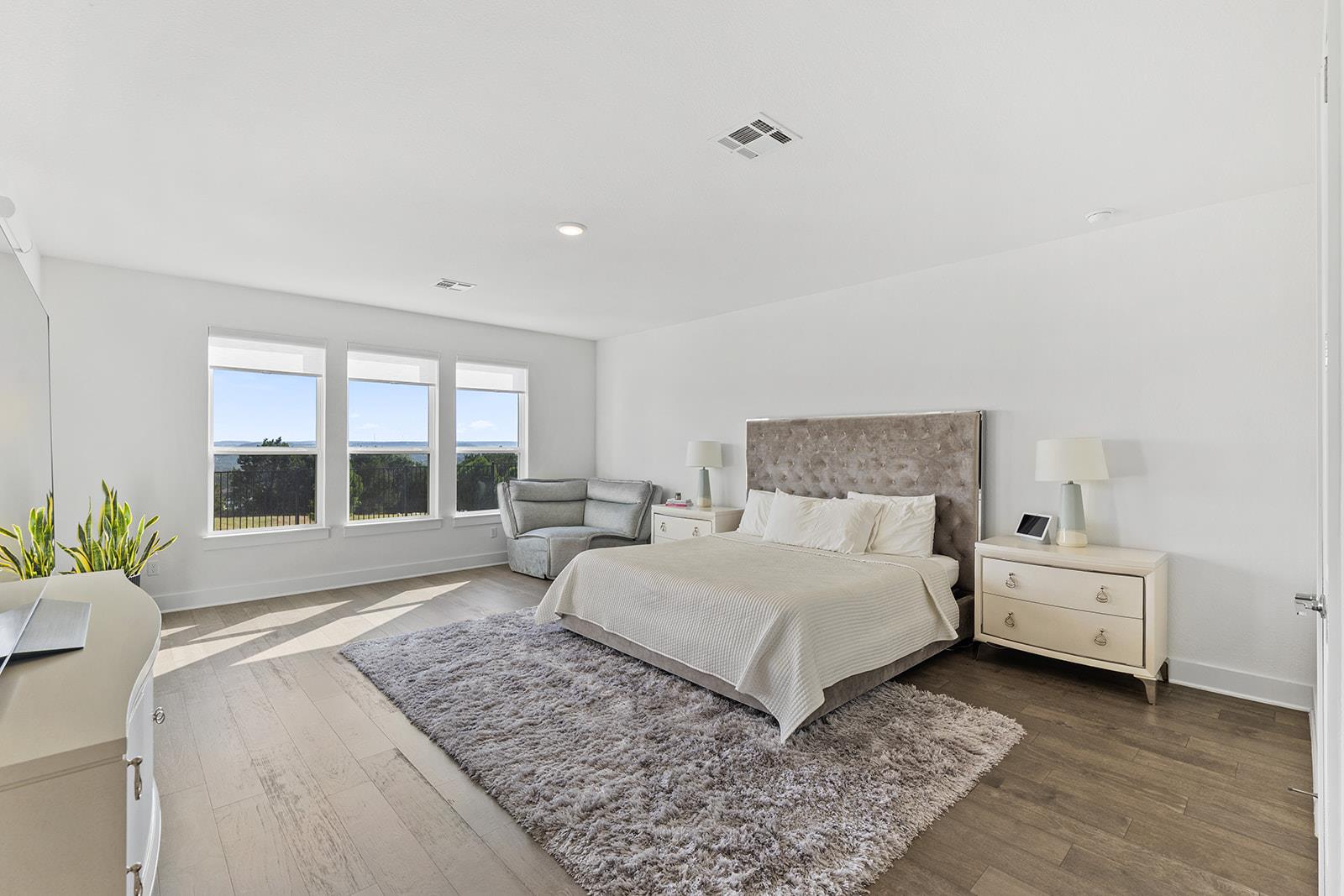 2717 Painted Sky Bnd Property Photo 14