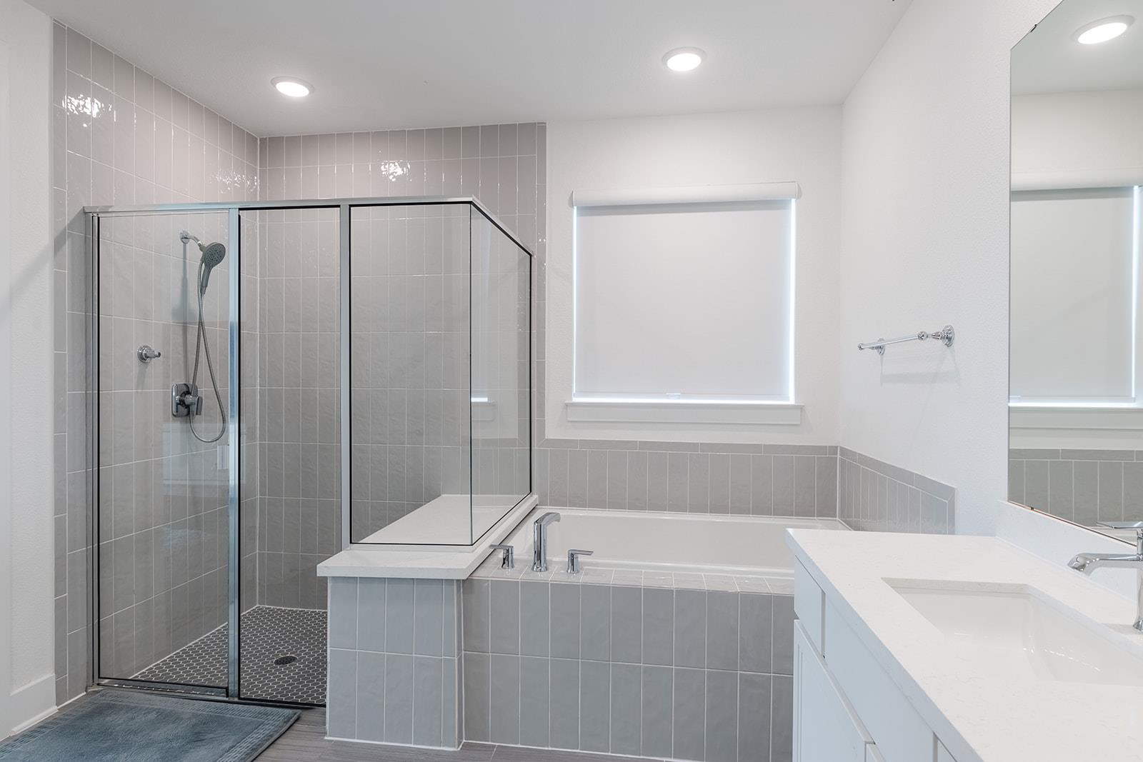 2717 Painted Sky Bnd Property Photo 17