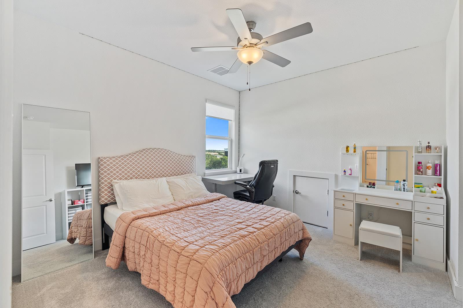 2717 Painted Sky Bnd Property Photo 23