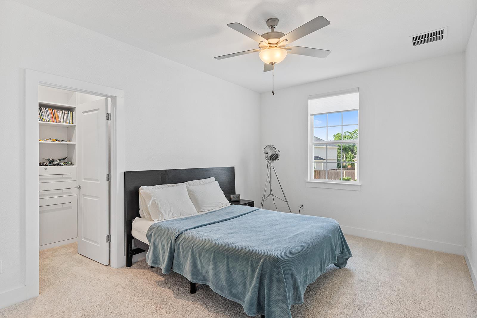 2717 Painted Sky Bnd Property Photo 25