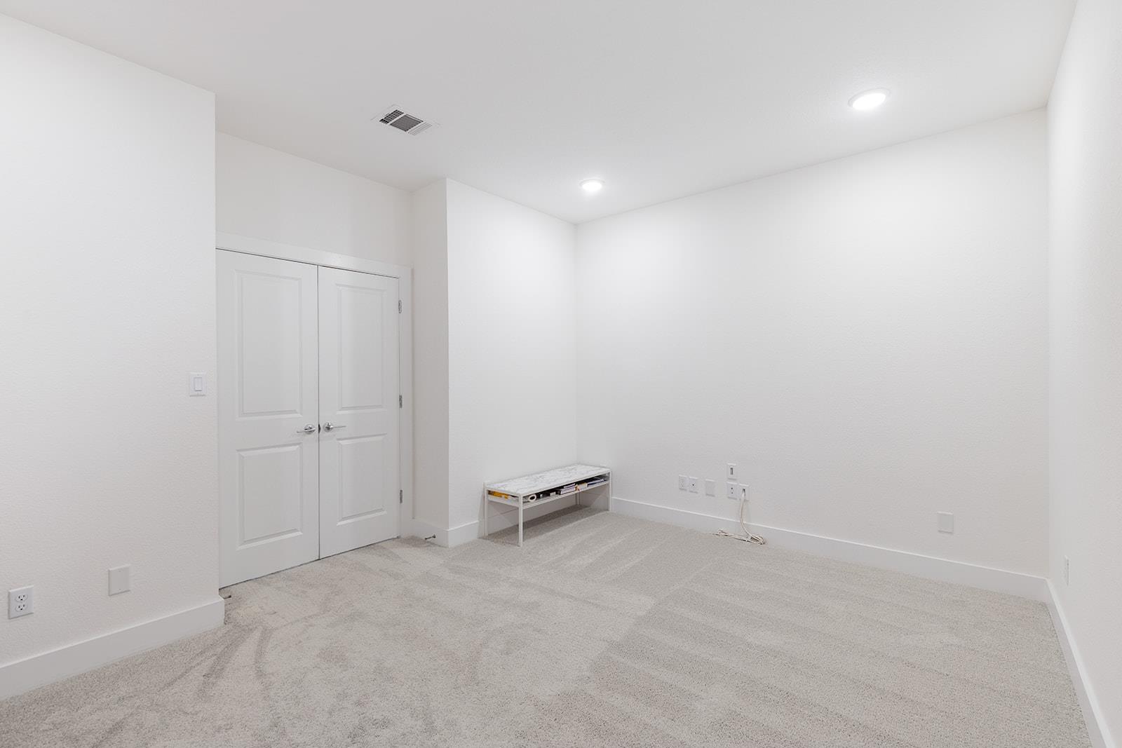 2717 Painted Sky Bnd Property Photo 29