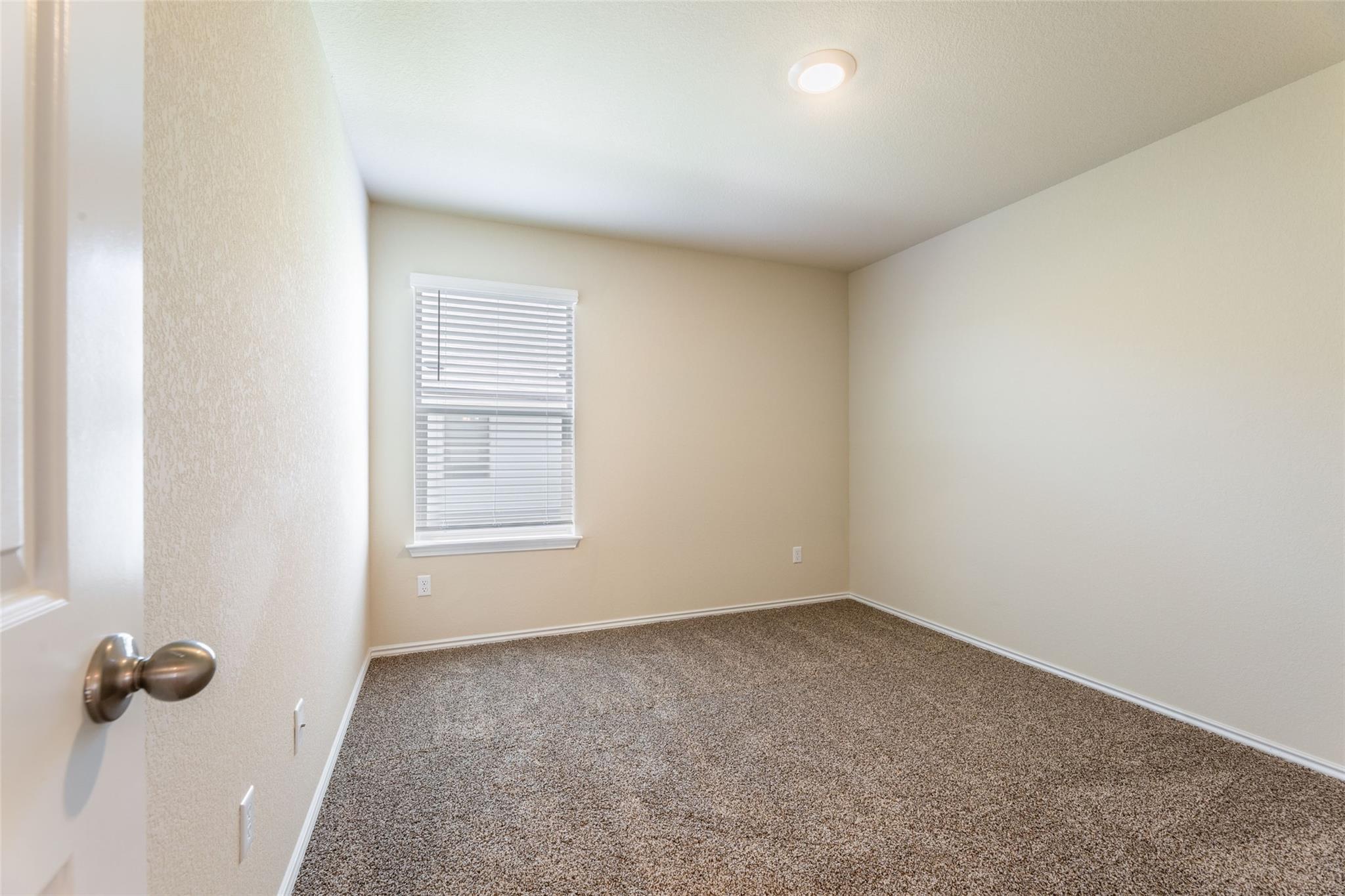 125 Break Ave Property Photo 6