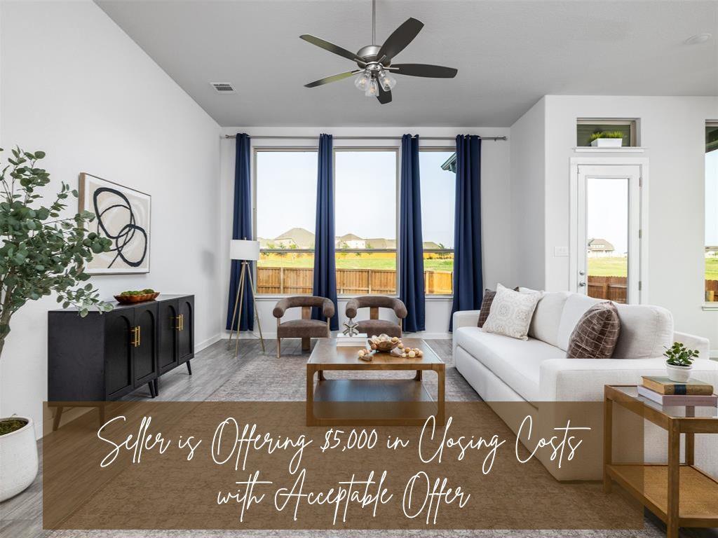 606 Spinnaker Loop Property Photo 1
