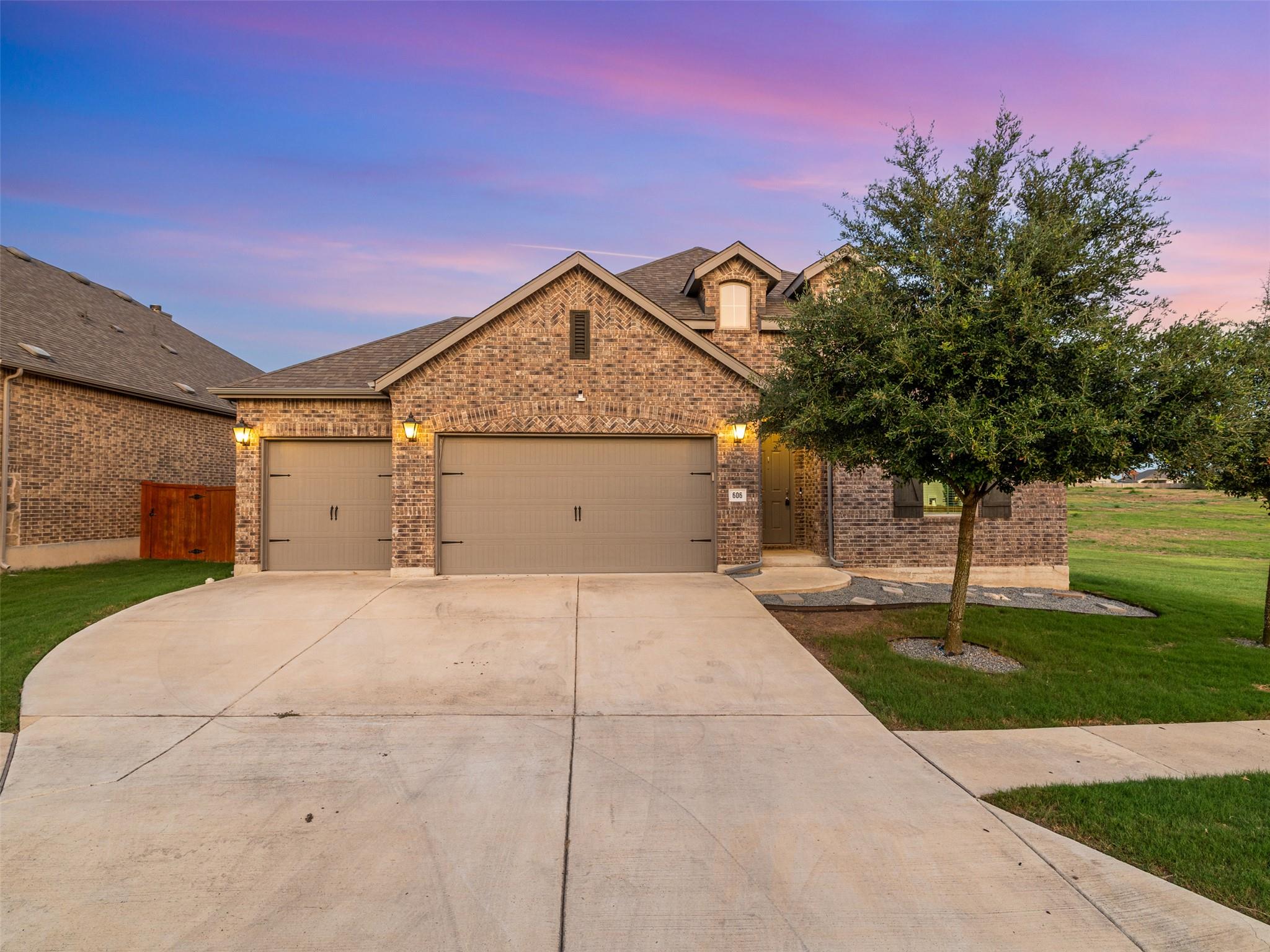 606 Spinnaker Loop Property Photo 3