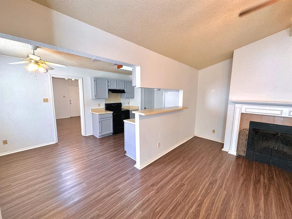 531 Cutty Trl #b Property Photo 1