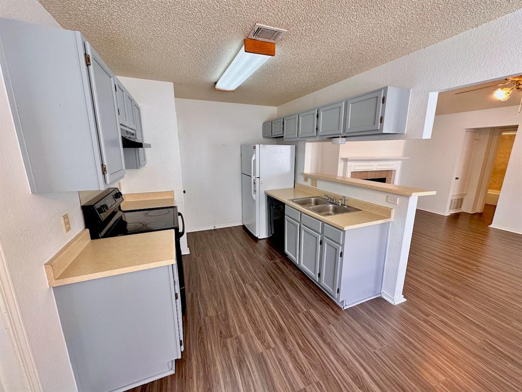 531 Cutty Trl #b Property Photo 7