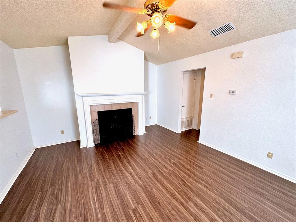 531 Cutty Trl #b Property Photo 8