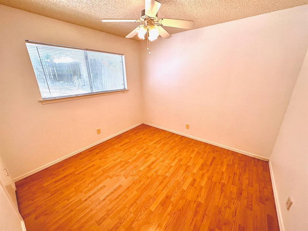 531 Cutty Trl #b Property Photo 9