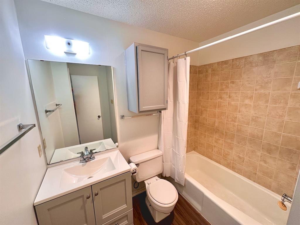 531 Cutty Trl #b Property Photo 10