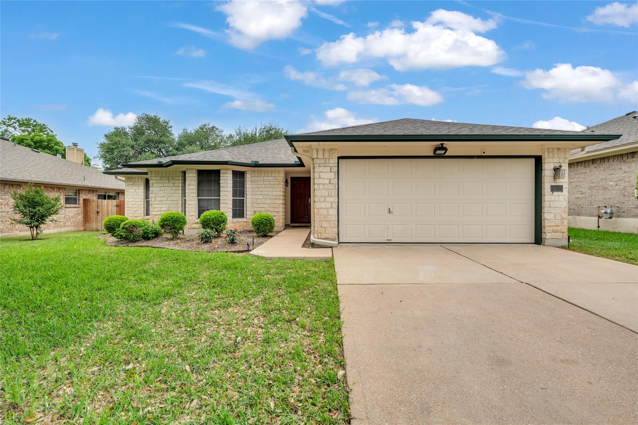 1211 Meghan Dr Property Photo 1