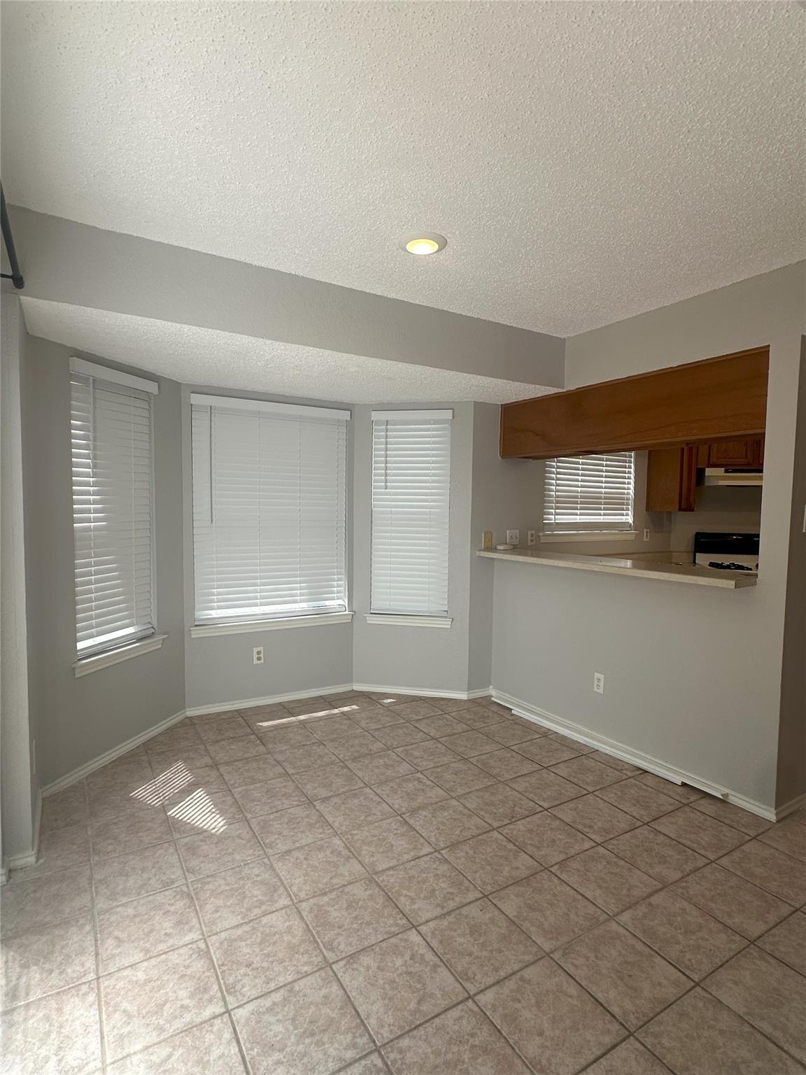 7800 Chimayo Cv #b Property Photo 5