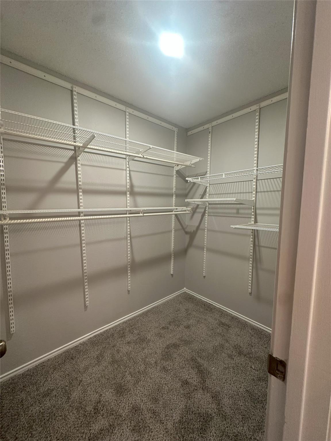 7800 Chimayo Cv #b Property Photo 13