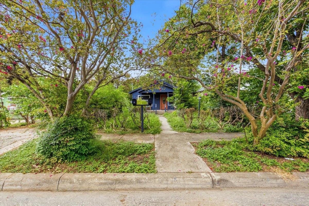 1920 Leal St #a & B Property Photo 2