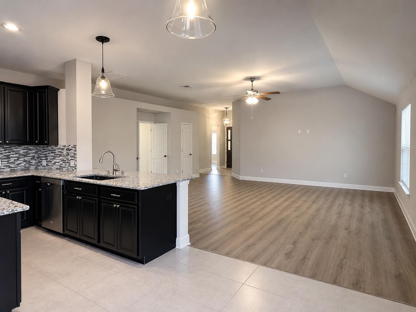 18512 Rio Chama Ln Property Photo 10
