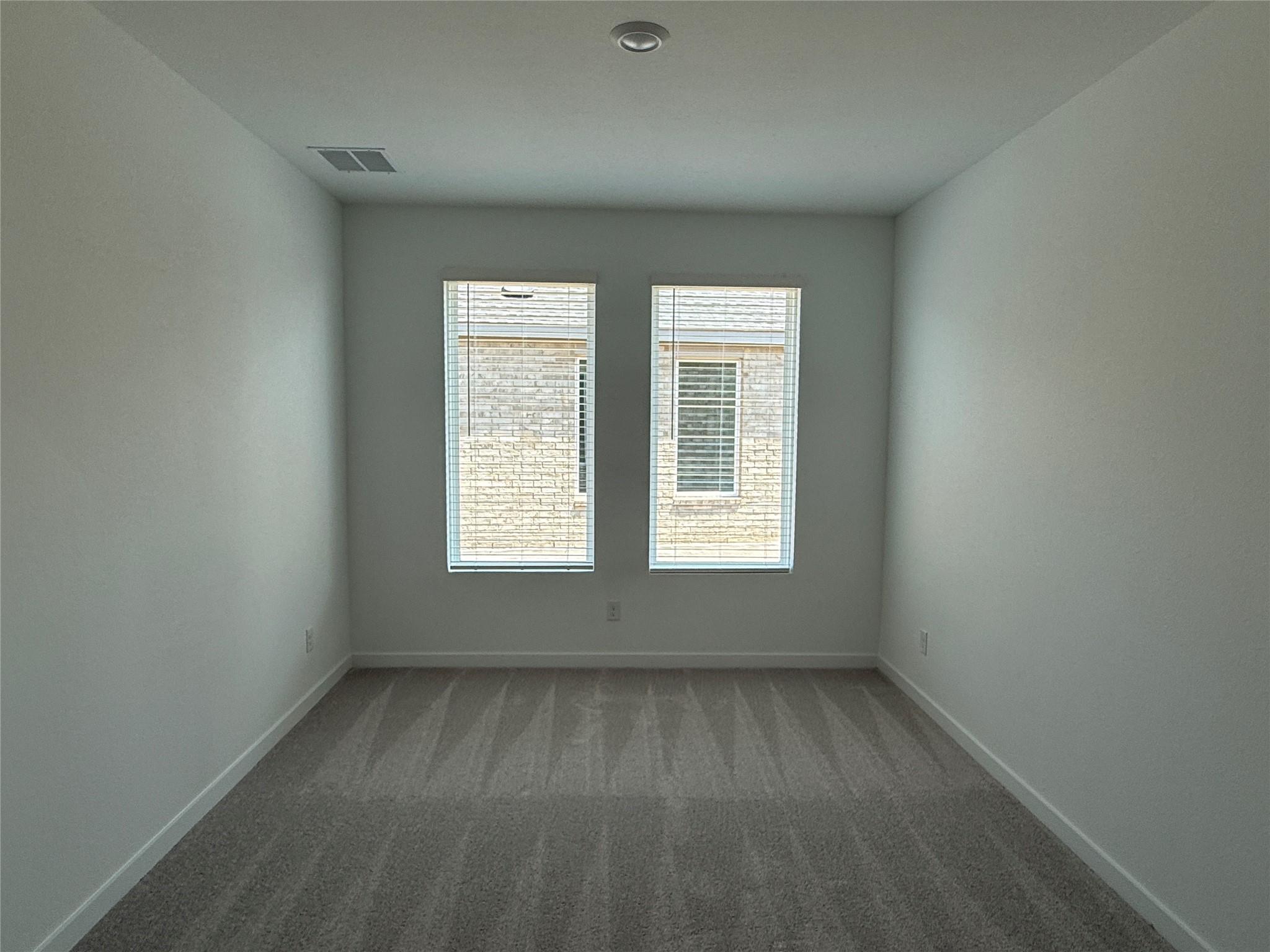 241 Seabreeze St Property Photo 10
