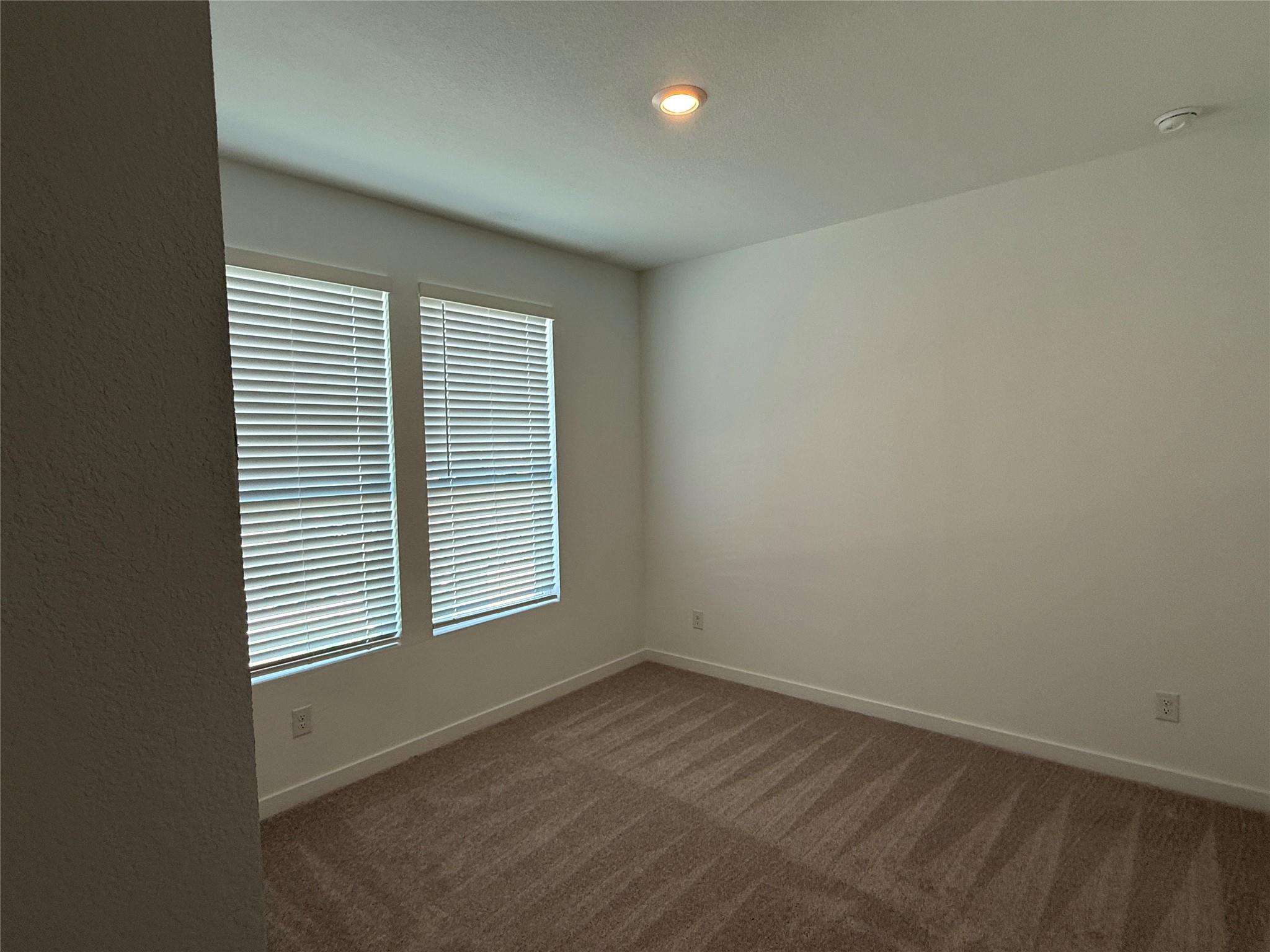 241 Seabreeze St Property Photo 12