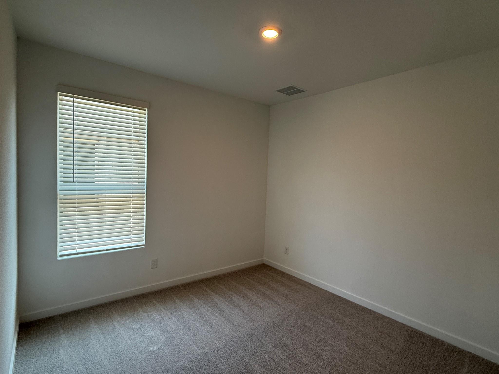 241 Seabreeze St Property Photo 13