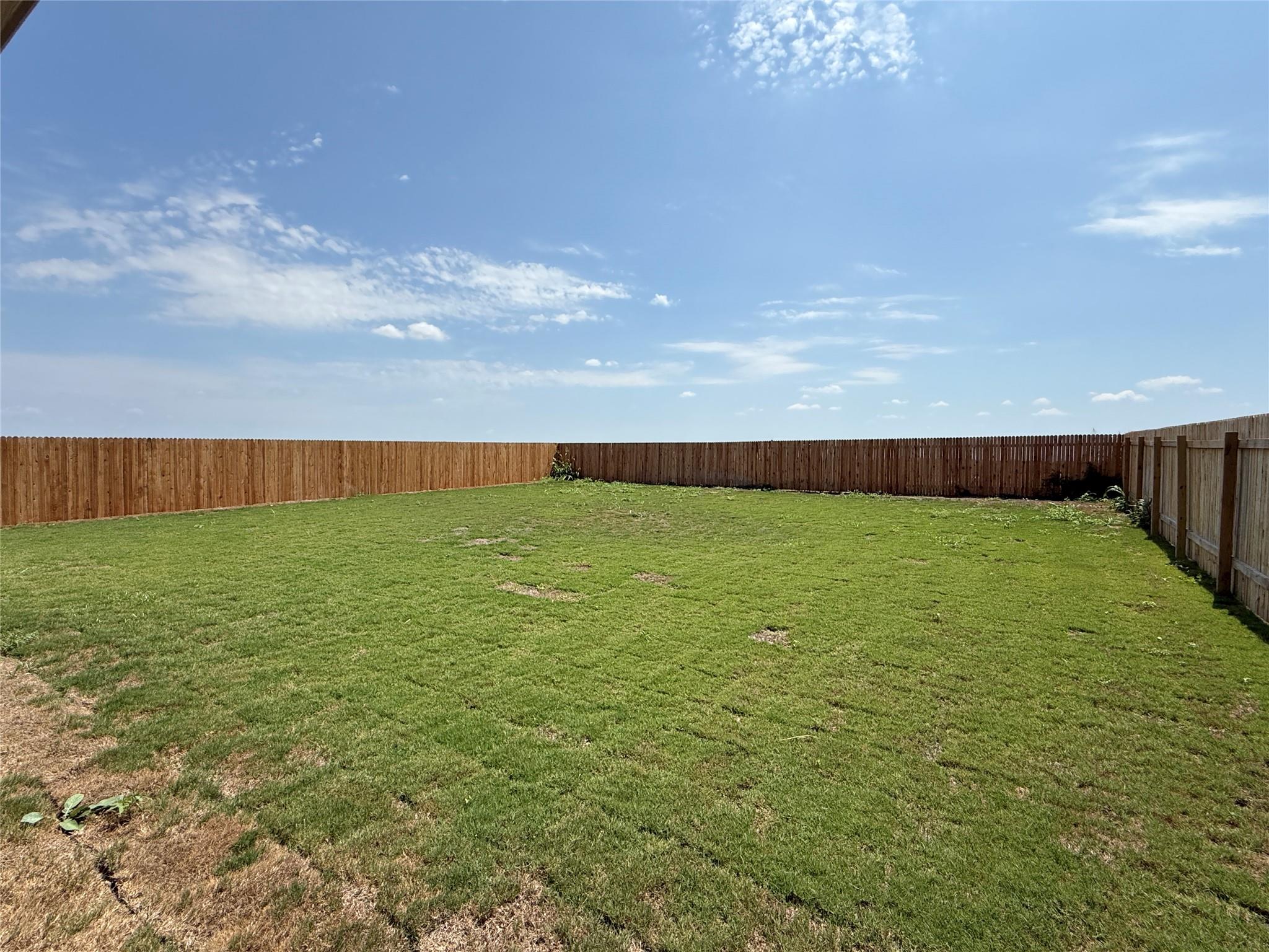 241 Seabreeze St Property Photo 17