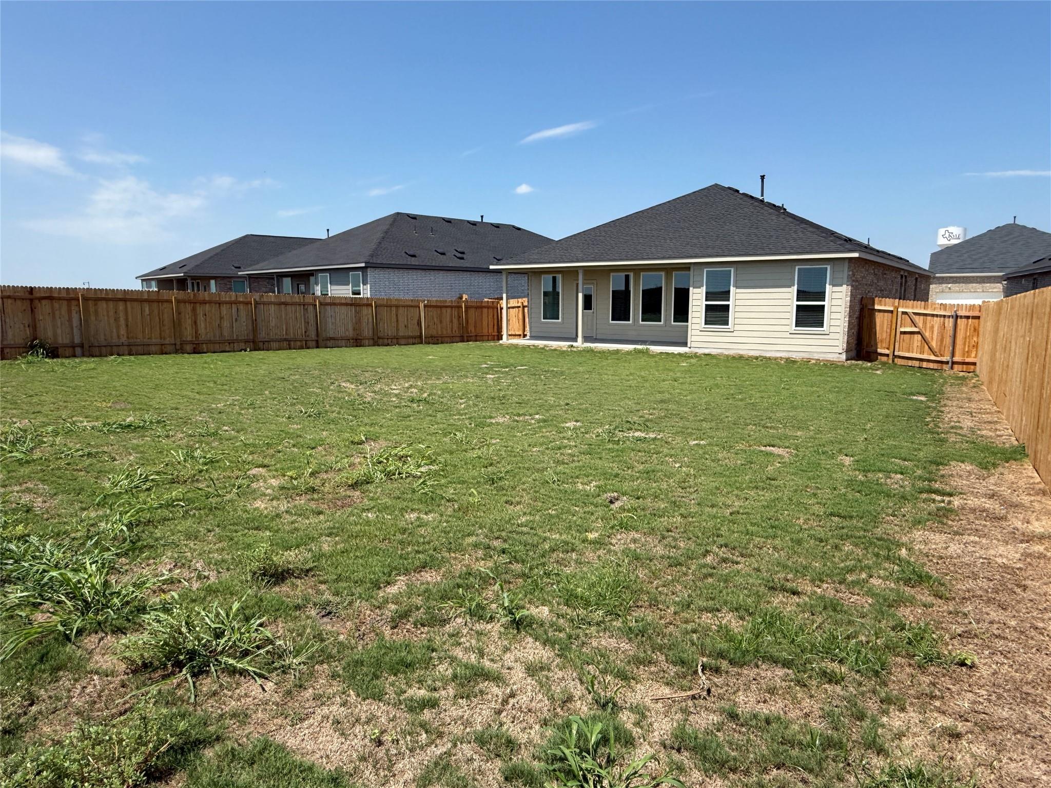 241 Seabreeze St Property Photo 20