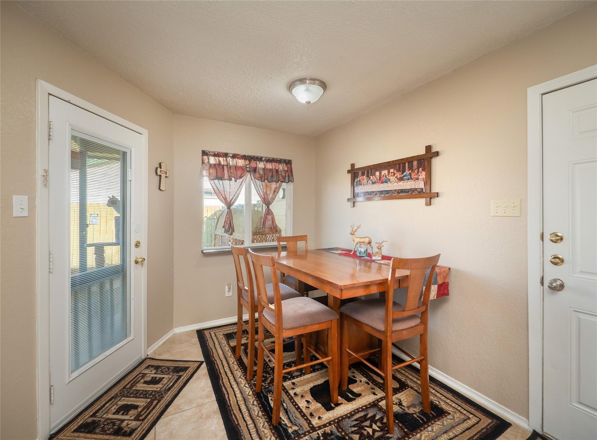 2909 Kim Dr Property Photo 7