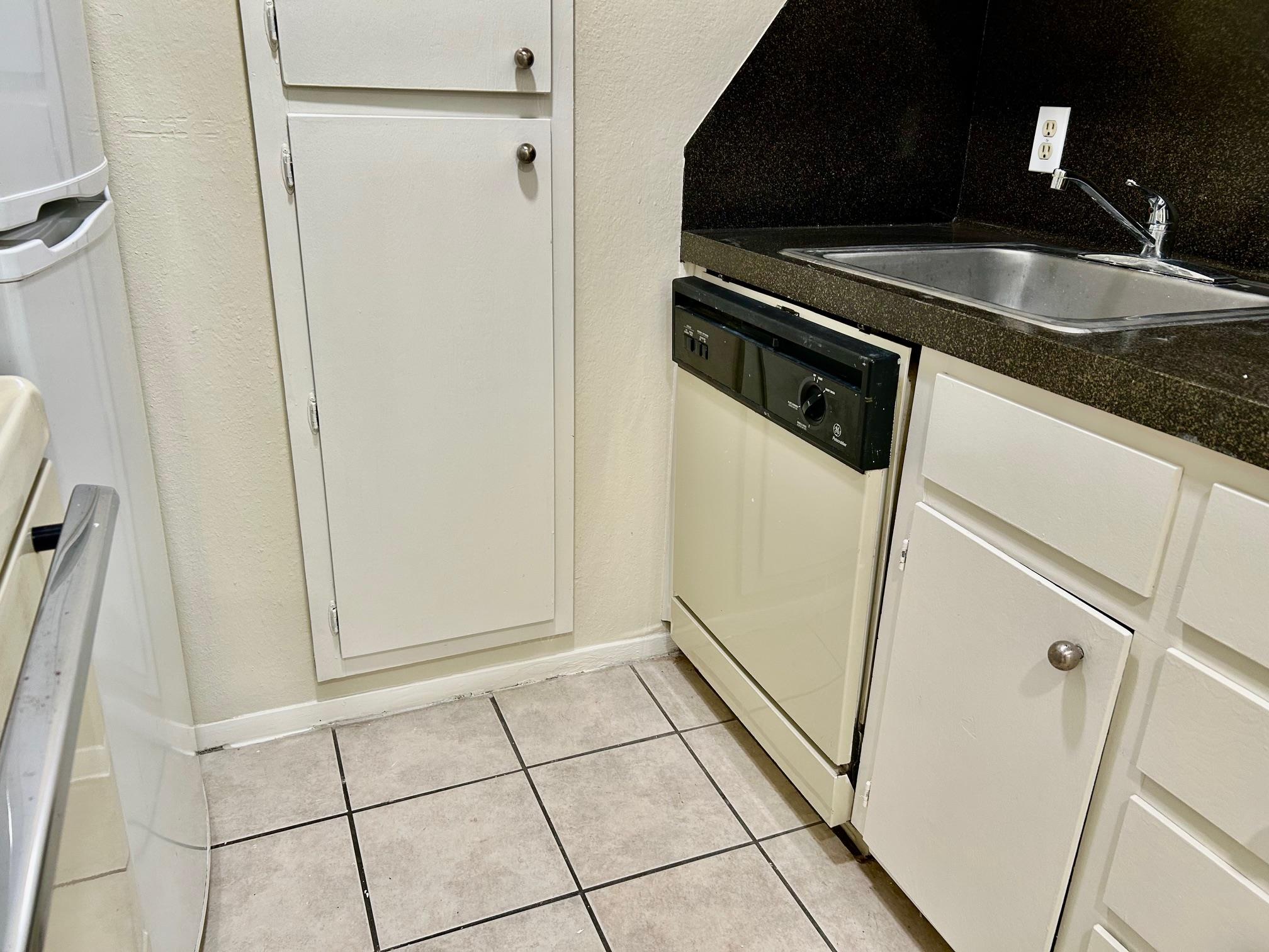 5701 Woodrow Ave 101 Property Photo 12