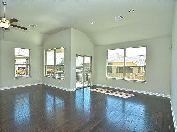 916 Purple Moor Pass Property Photo 2