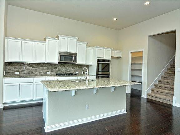 916 Purple Moor Pass Property Photo 5