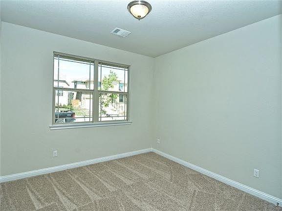 916 Purple Moor Pass Property Photo 13
