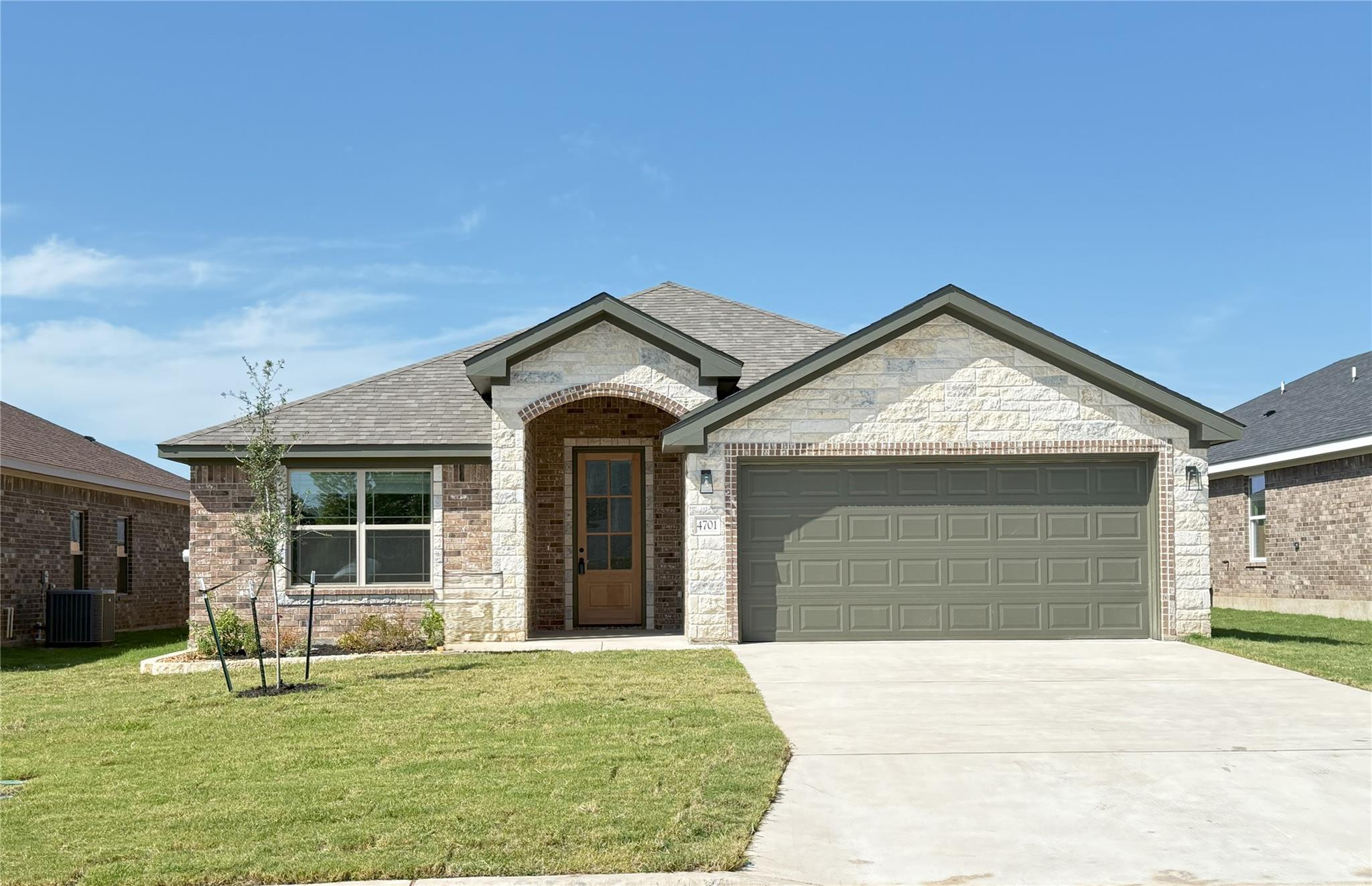 4701 Allison Dr Property Photo 1