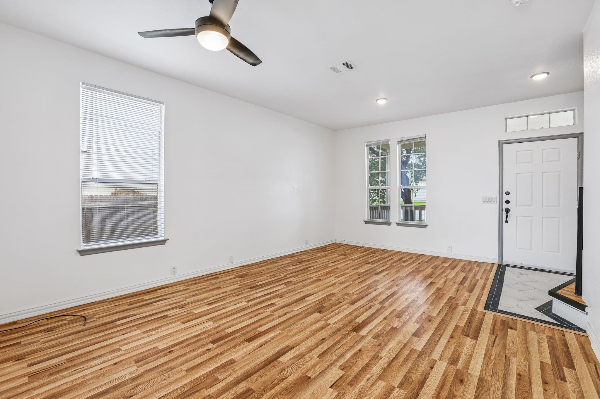 18736 Imperial Eagle Ln Property Photo 8