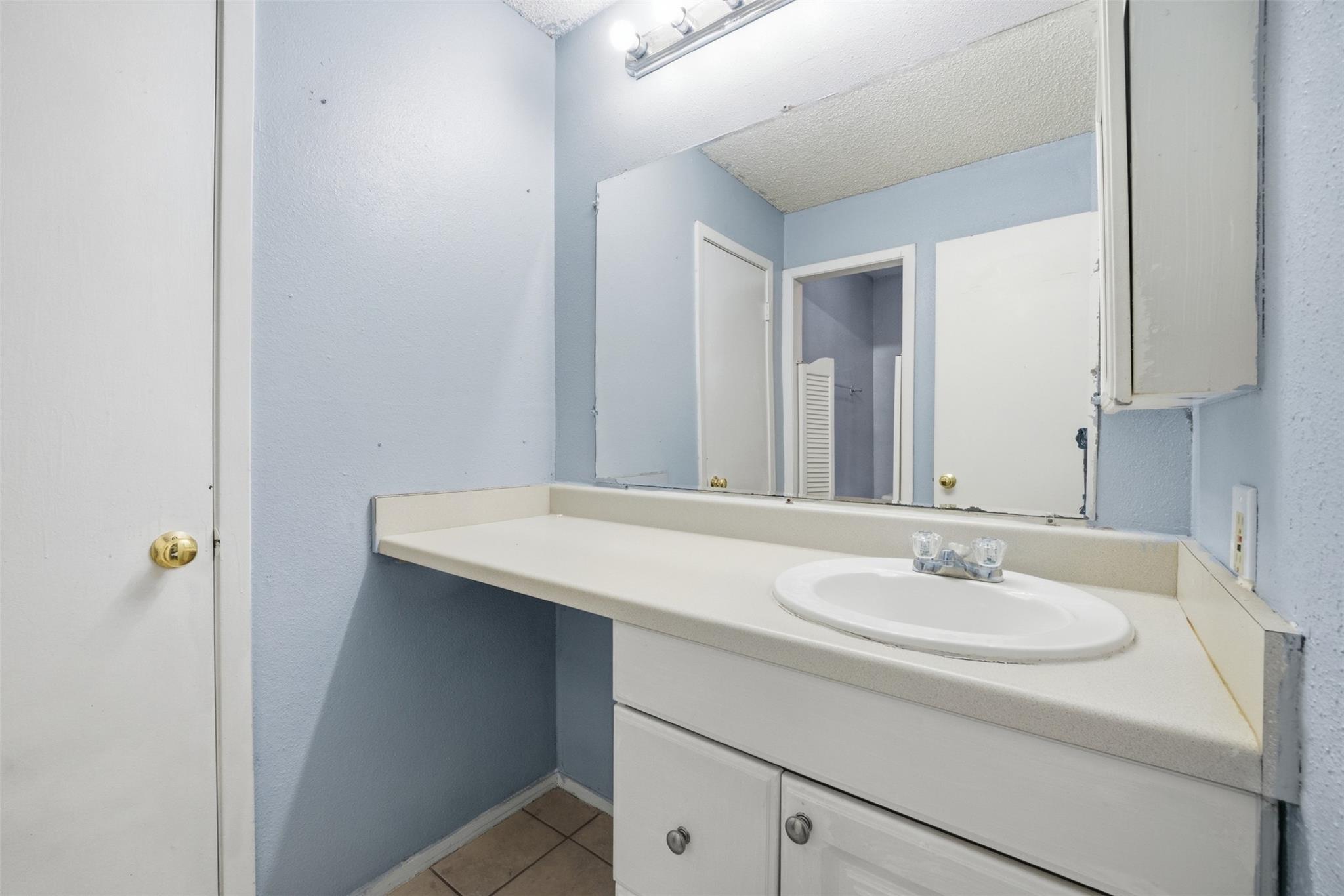 2009 W Loop None #a Property Photo 10