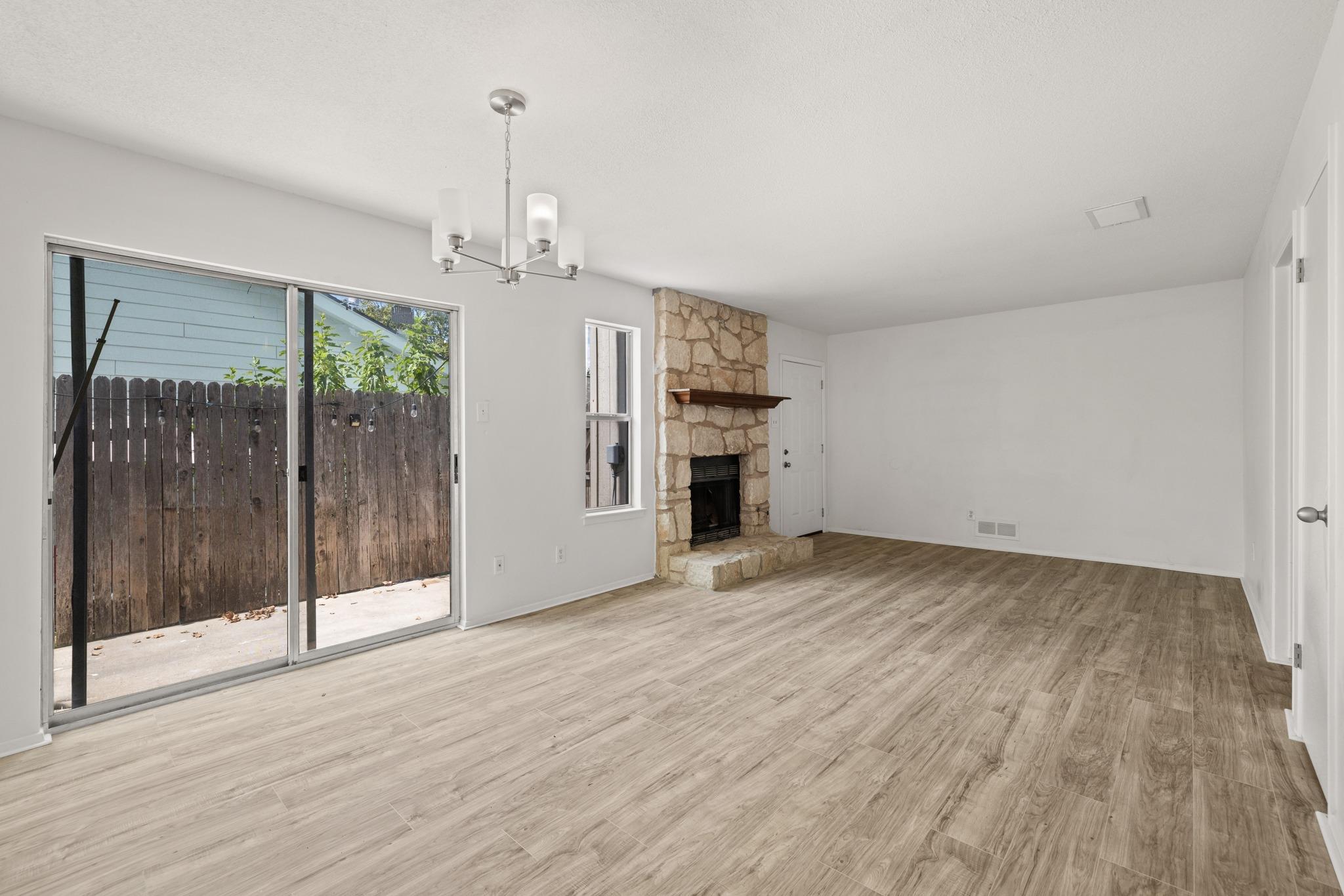 2401 Singletree Ave #b Property Photo 9