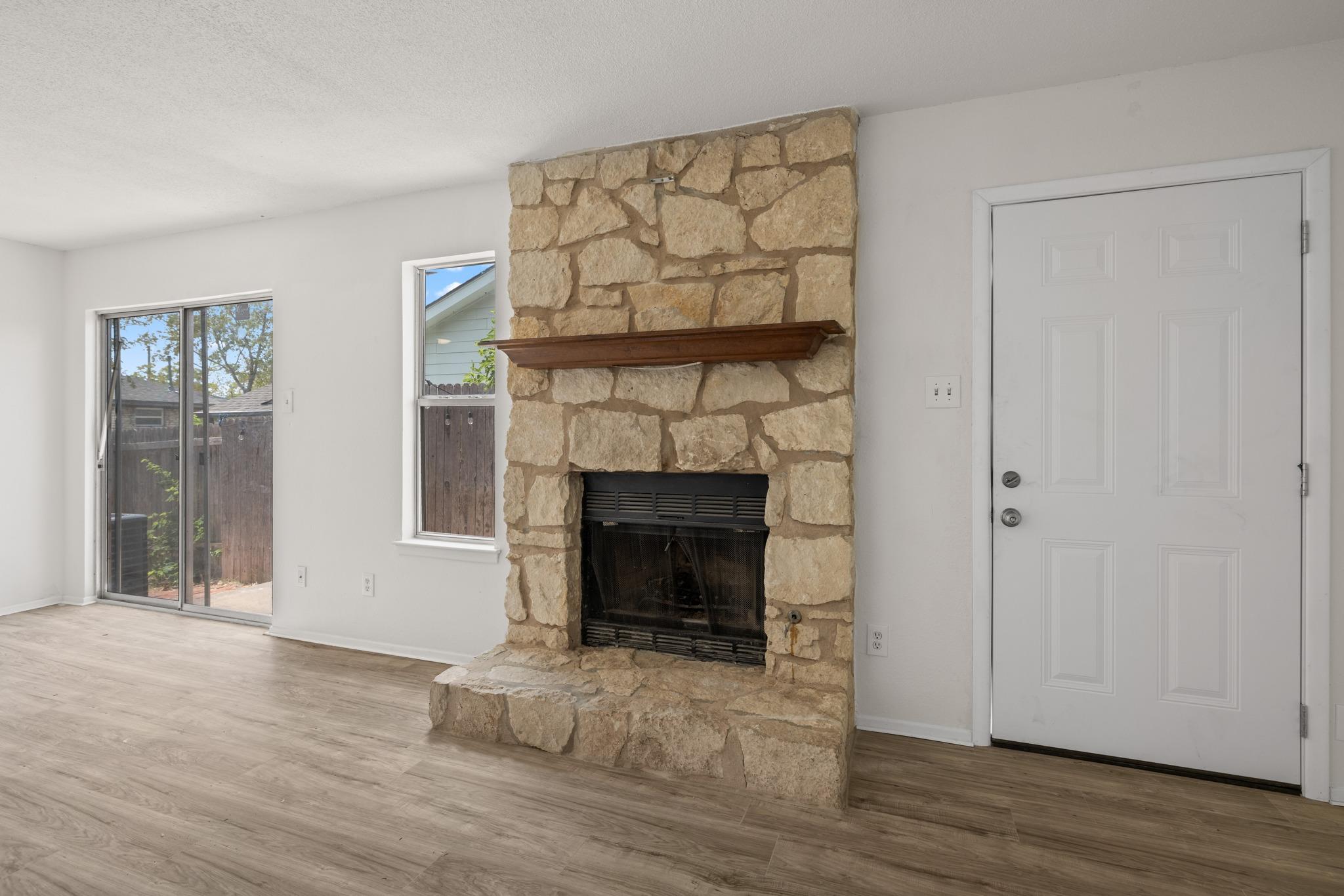 2401 Singletree Ave #b Property Photo 13