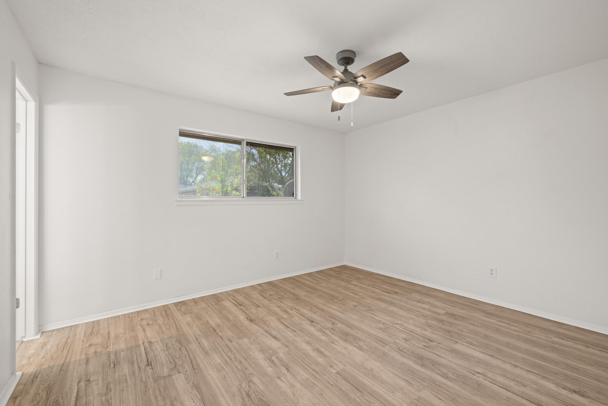 2401 Singletree Ave #b Property Photo 14