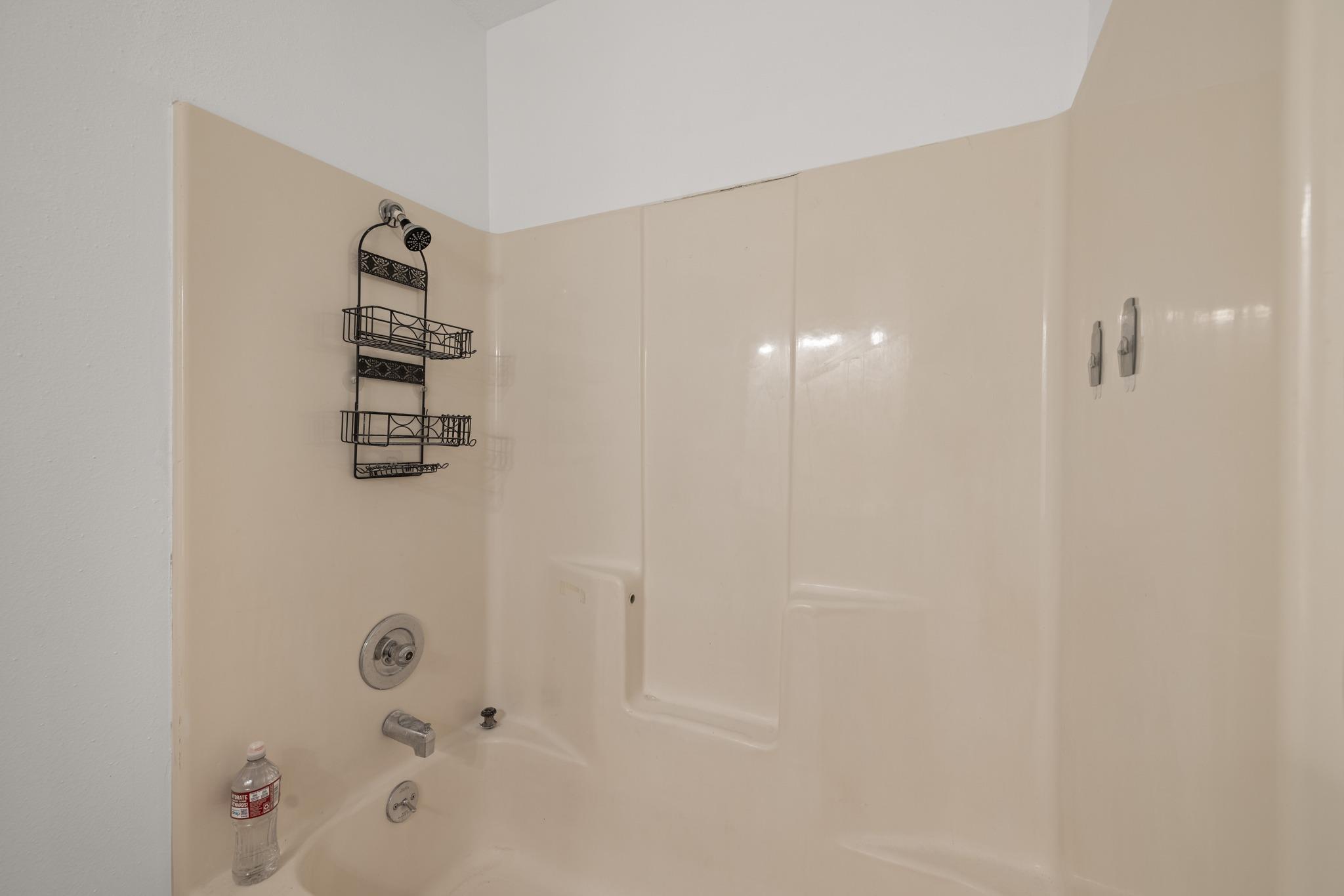 2401 Singletree Ave #b Property Photo 20