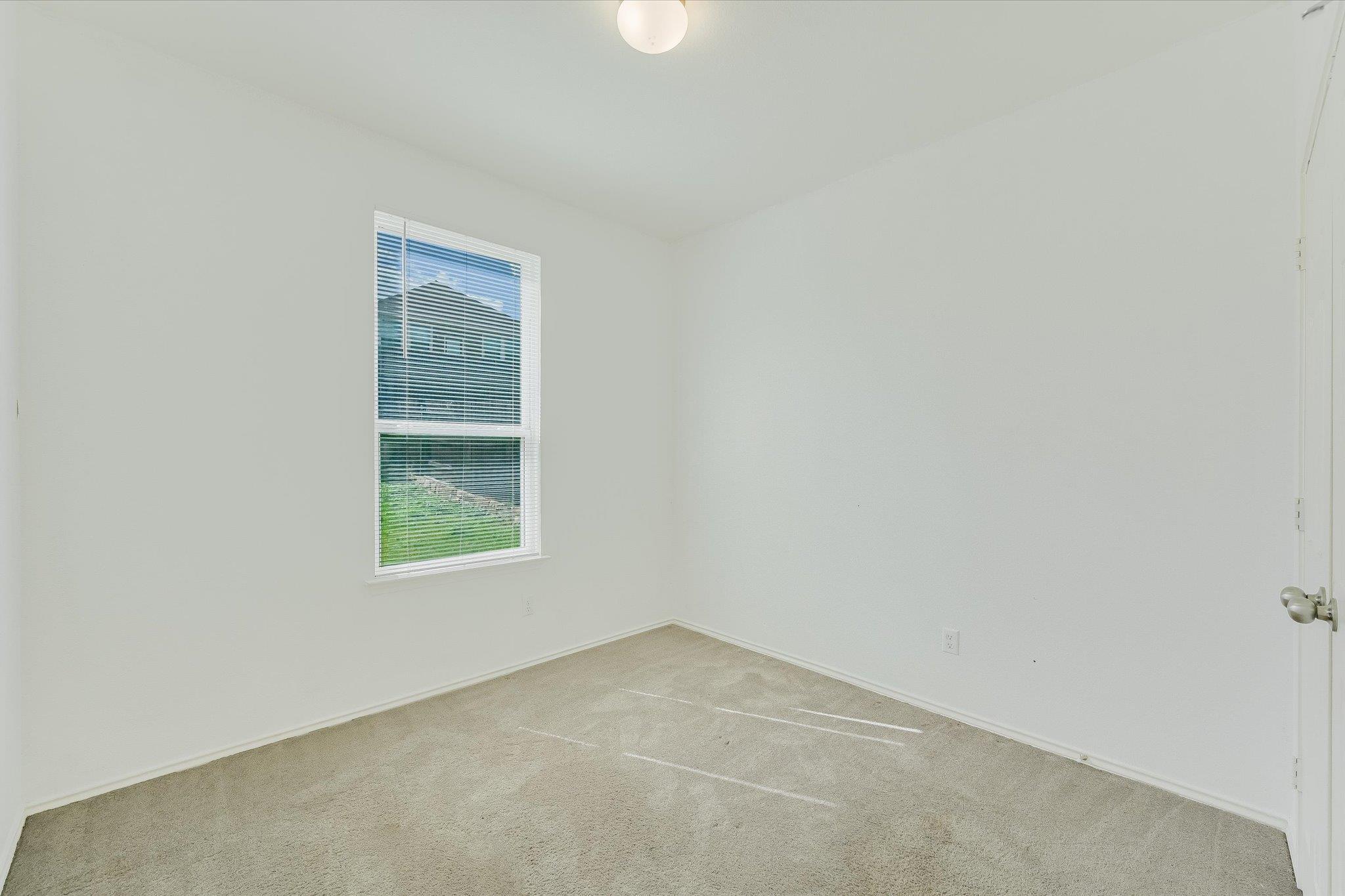 220 Nettletree Dr Property Photo 17