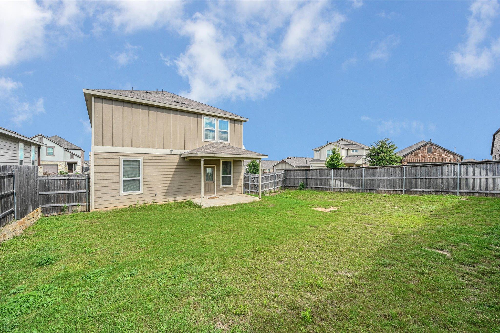 220 Nettletree Dr Property Photo 23