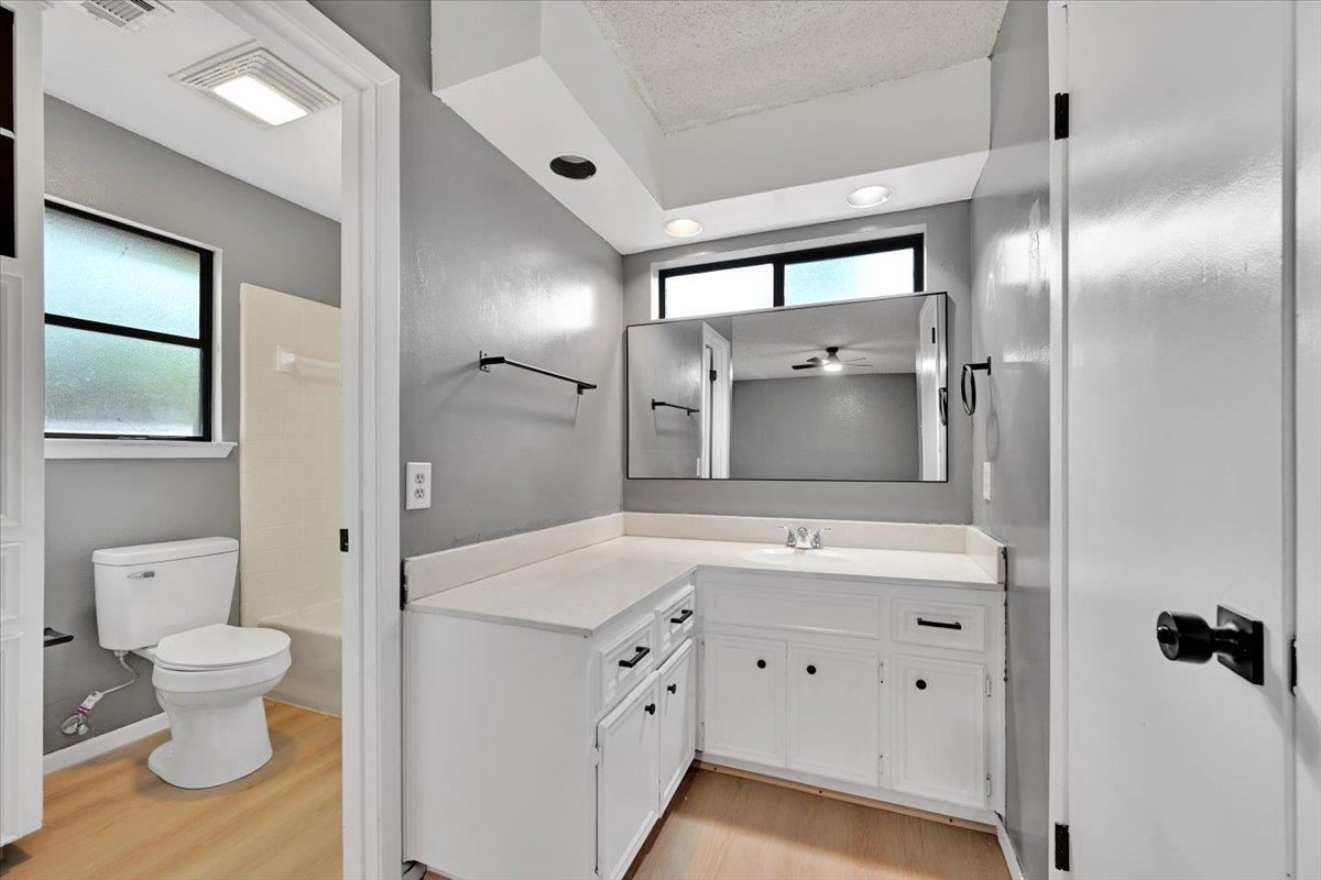 3311 Treadsoft Cv Property Photo 13