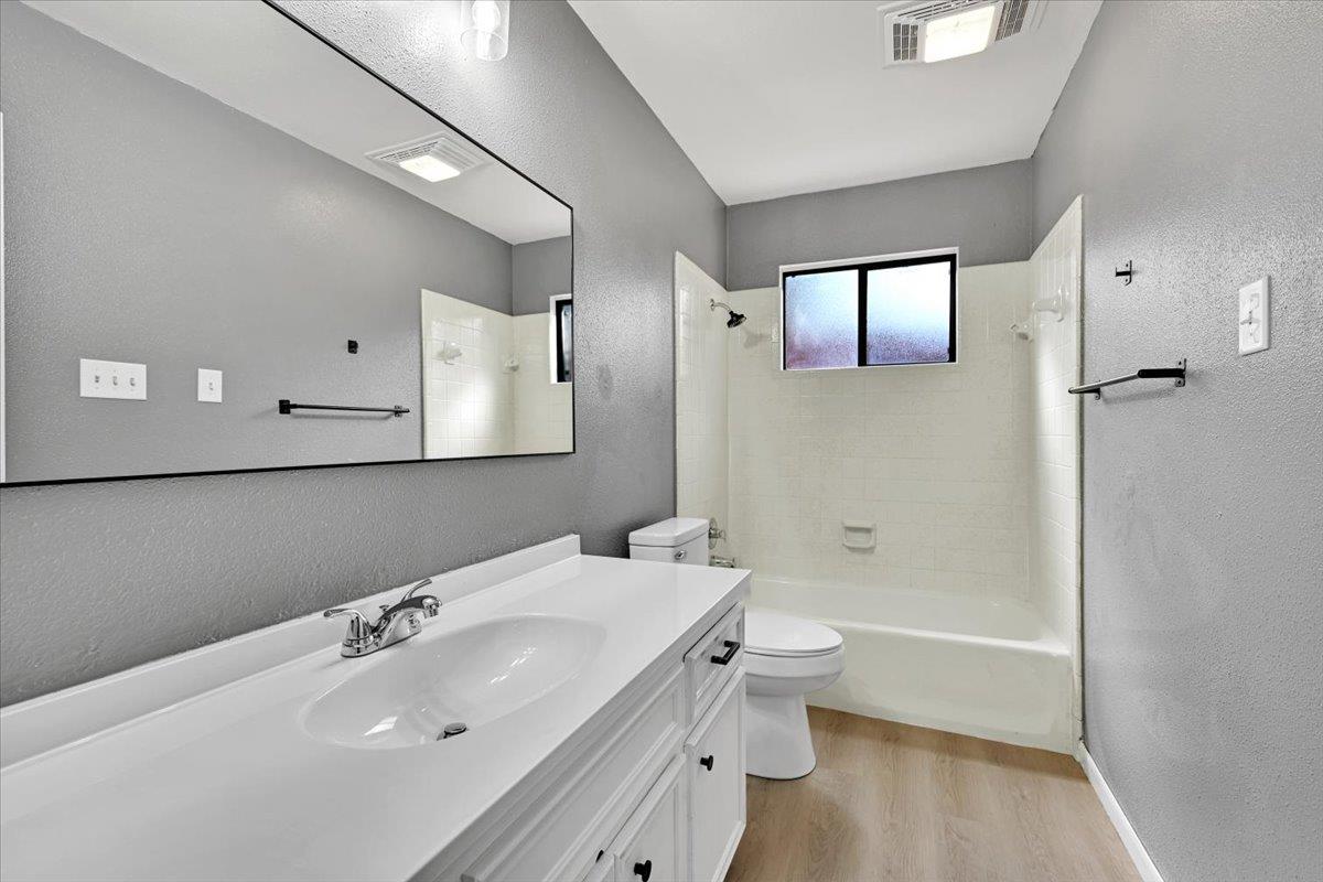 3311 Treadsoft Cv Property Photo 17